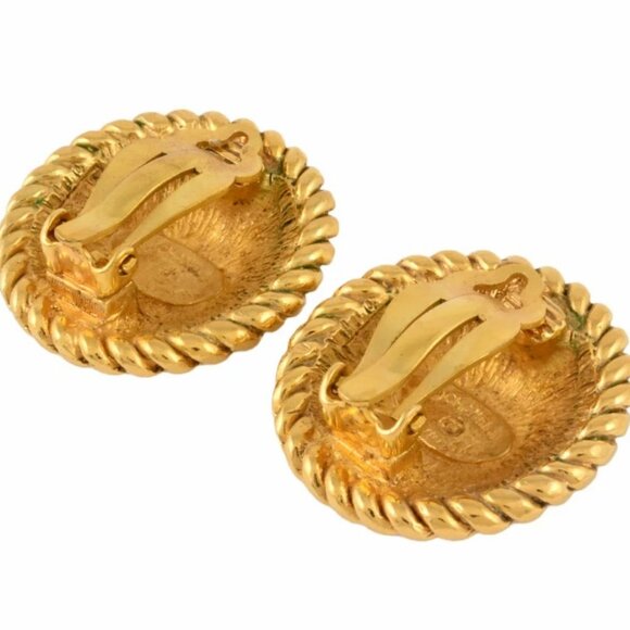 CHANEL CC Logos Round Twist Clip-On Earrings Gold Tone 2343 Auth - Picture 3 of 5